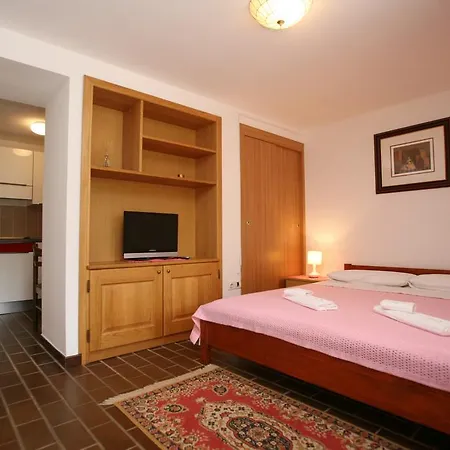 Neda - South Daire *