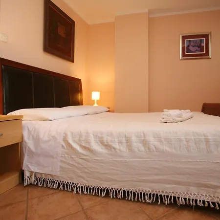 Neda Apartment Porec