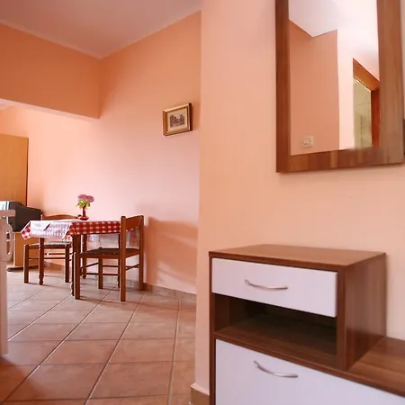 Neda Apartment
